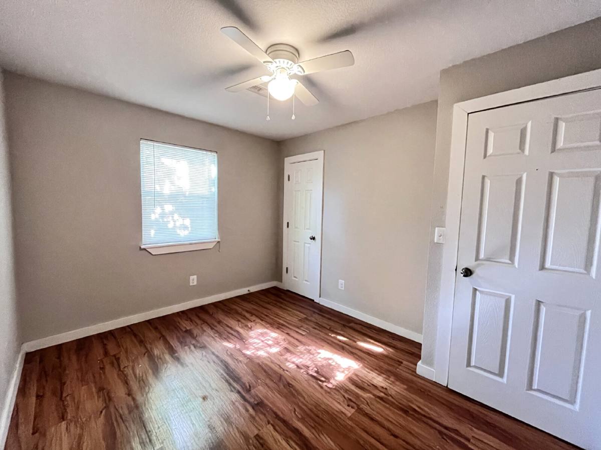 Apartment for rent at 103 W Martin Luther King Jr Blvd #1, Fayetteville, AR 72701