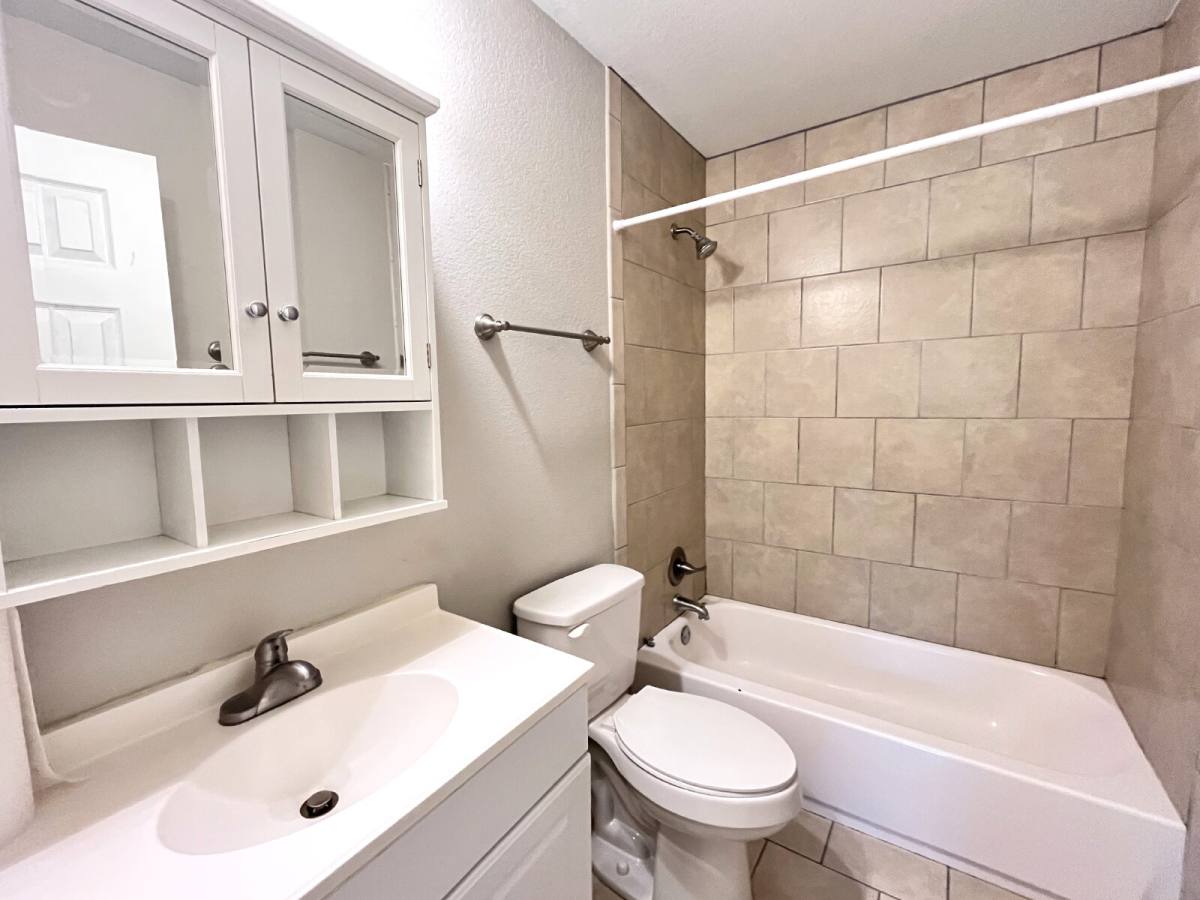 Apartment for rent at 103 W Martin Luther King Jr Blvd #1, Fayetteville, AR 72701