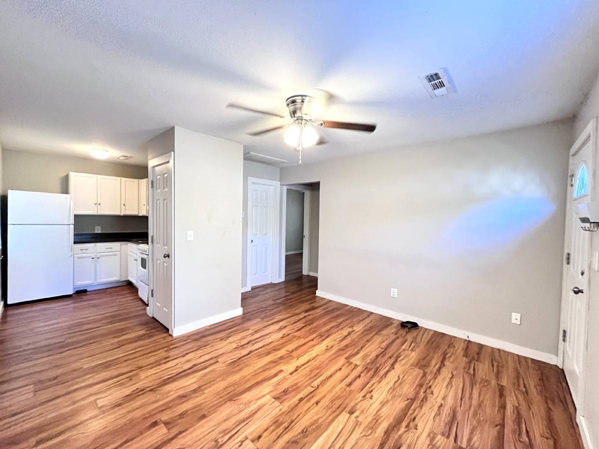 Apartment for rent at 103 W Martin Luther King Jr Blvd #1, Fayetteville, AR 72701