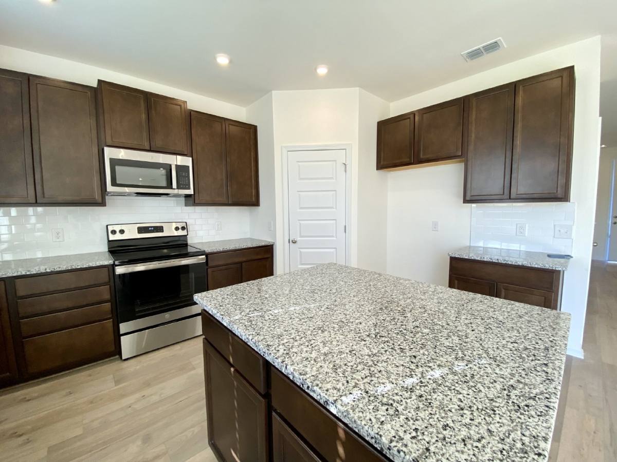 House for rent at 82 Mainland Lakes Dr, Bluffton, SC 29910