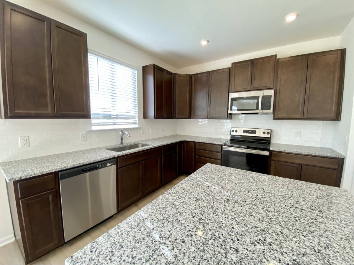 House for rent at 82 Mainland Lakes Dr, Bluffton, SC 29910