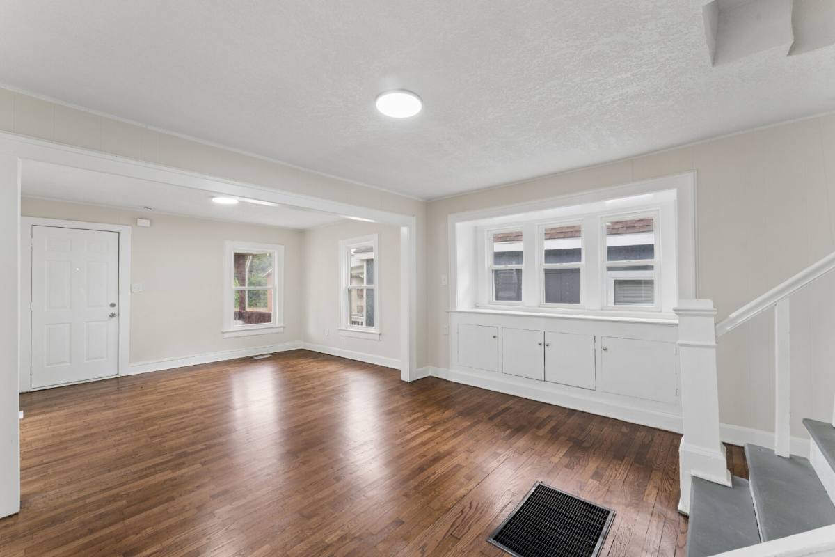 House for rent at 1049 Calvin St, Kansas City, KS 66102