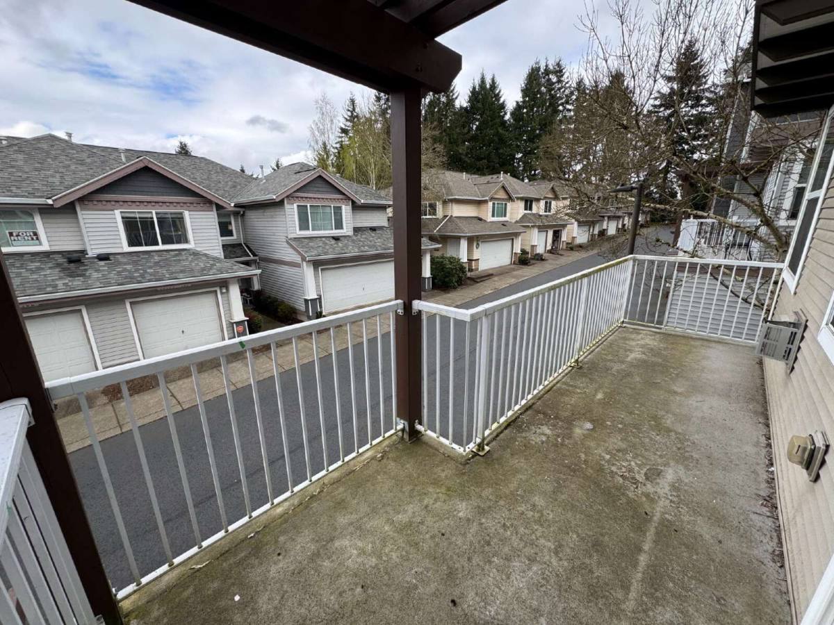 Townhouse for rent at 10779 SW Canterbury Lane #101, Portland, OR 97224