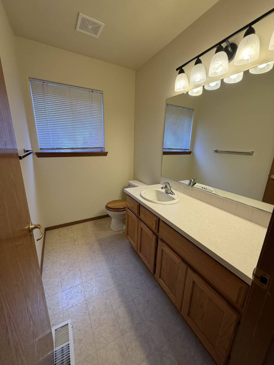 Apartment for rent at 3456 SE Harvey St, Portland, OR 97222