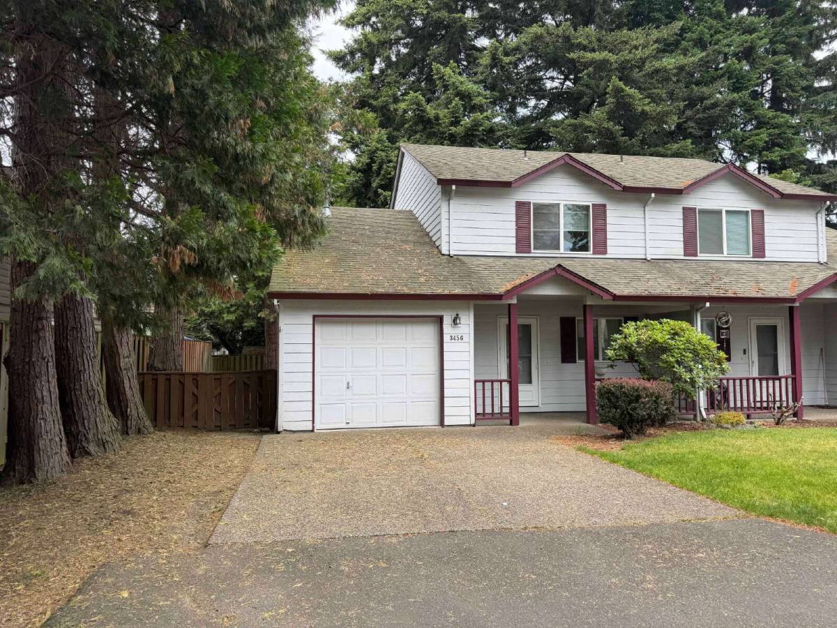 Apartment for rent at 3456 SE Harvey St, Portland, OR 97222