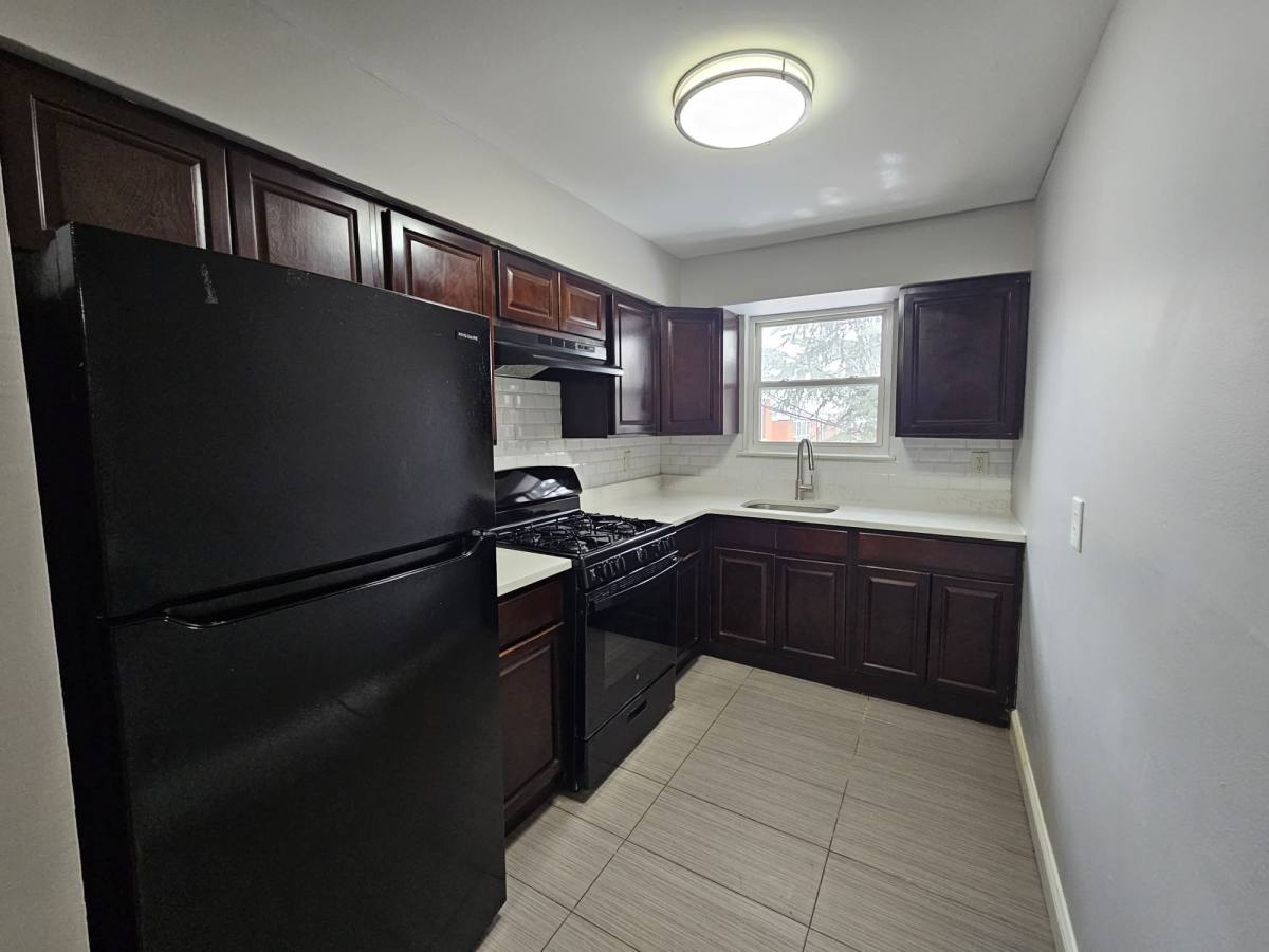 Apartment for rent at 363 Park Ave #F, Orange, NJ 07050