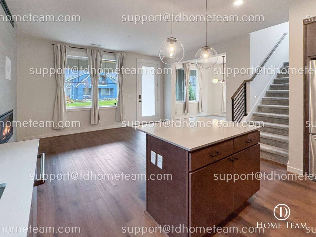 House for rent at 10339 135th Circle NE, Kirkland, WA 98033
