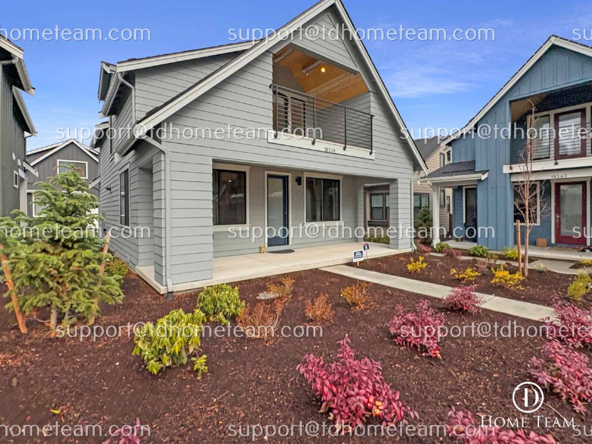House for rent at 10339 135th Circle NE, Kirkland, WA 98033