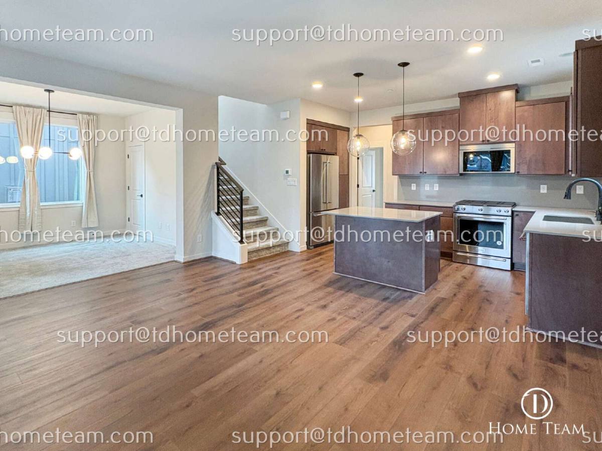 House for rent at 10339 135th Circle NE, Kirkland, WA 98033