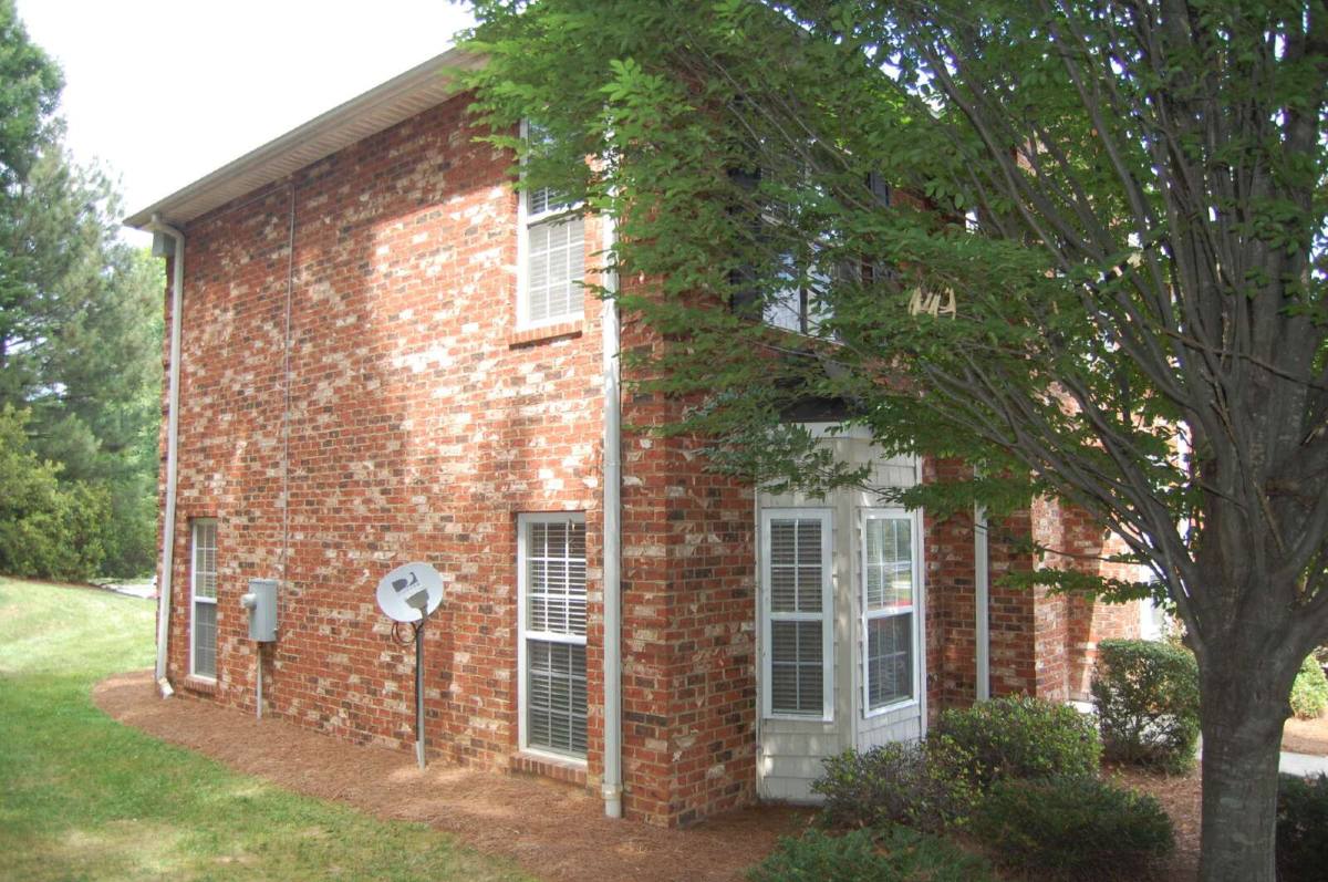 Townhouse for rent at 5234 Hilltop Rd #103, Jamestown, NC 27282