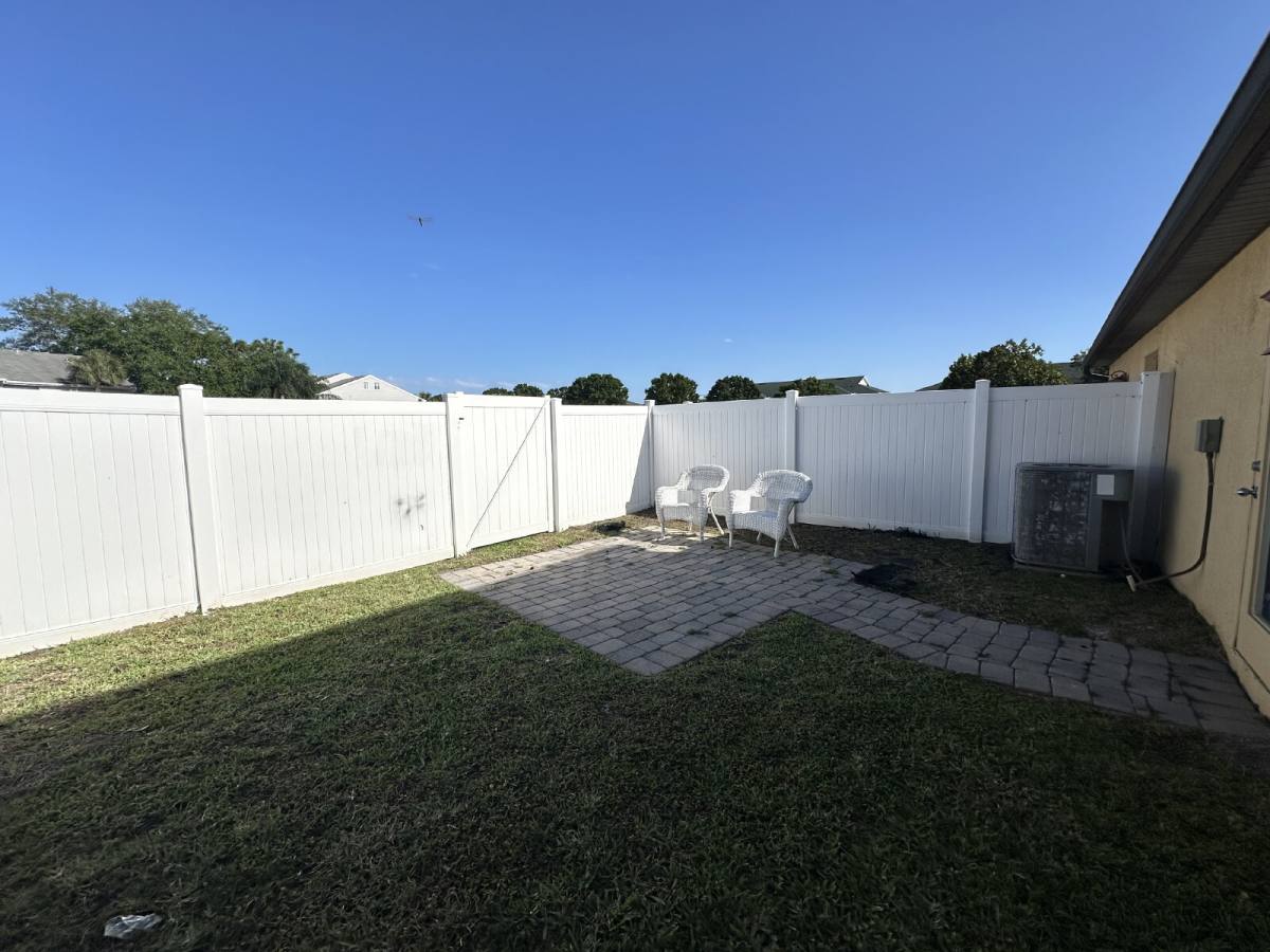 Townhouse for rent at 910 Luminary Circle, Melbourne, FL 32901