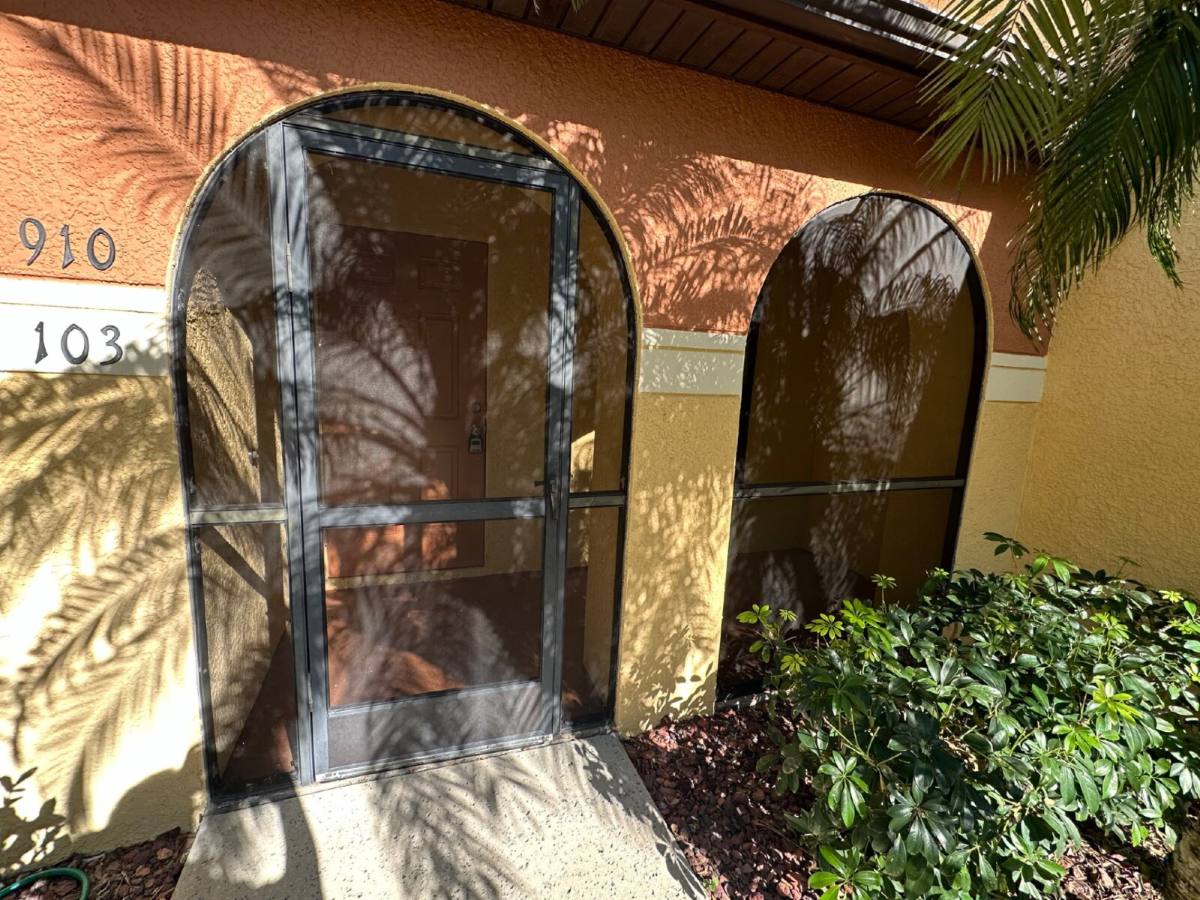 Townhouse for rent at 910 Luminary Circle, Melbourne, FL 32901