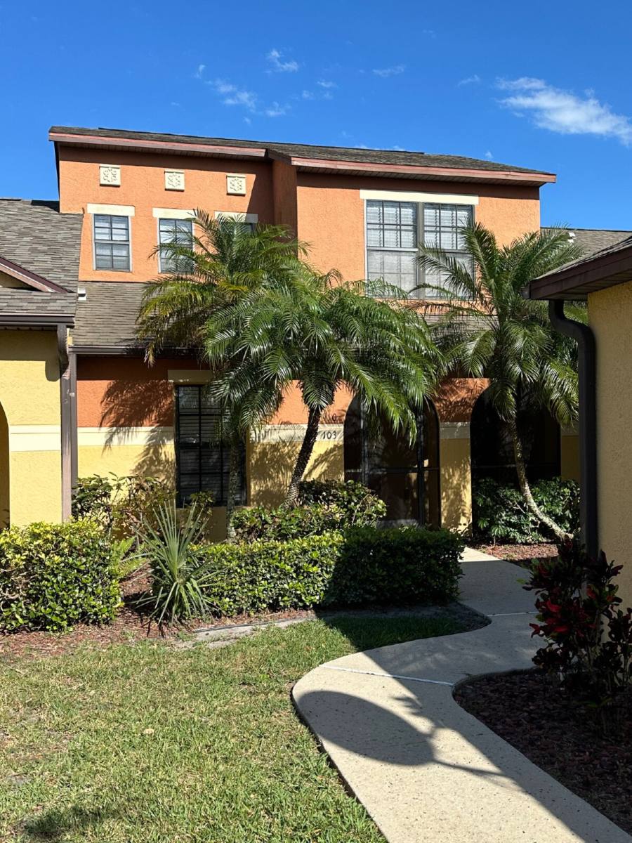 Townhouse for rent at 910 Luminary Circle, Melbourne, FL 32901