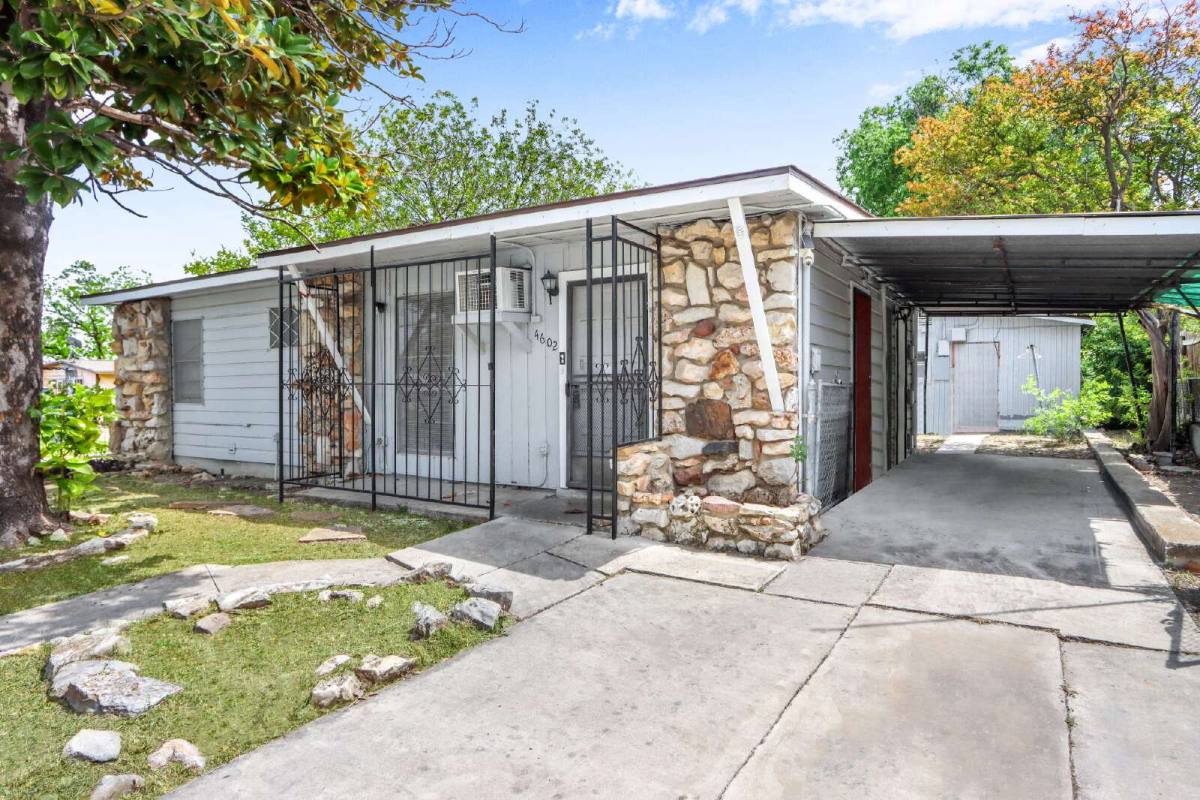 Townhouse for rent at 4602 Centralia Dr #CASITA, San Antonio, TX 78237