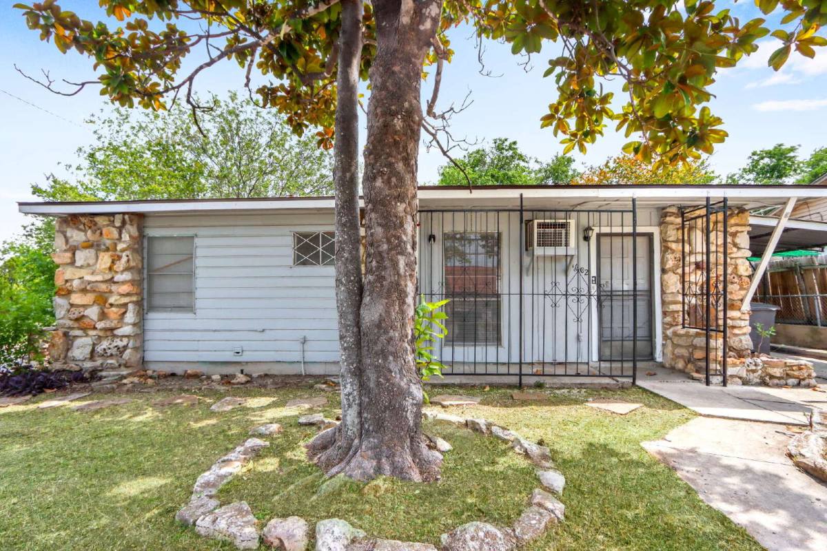 Townhouse for rent at 4602 Centralia Dr #CASITA, San Antonio, TX 78237