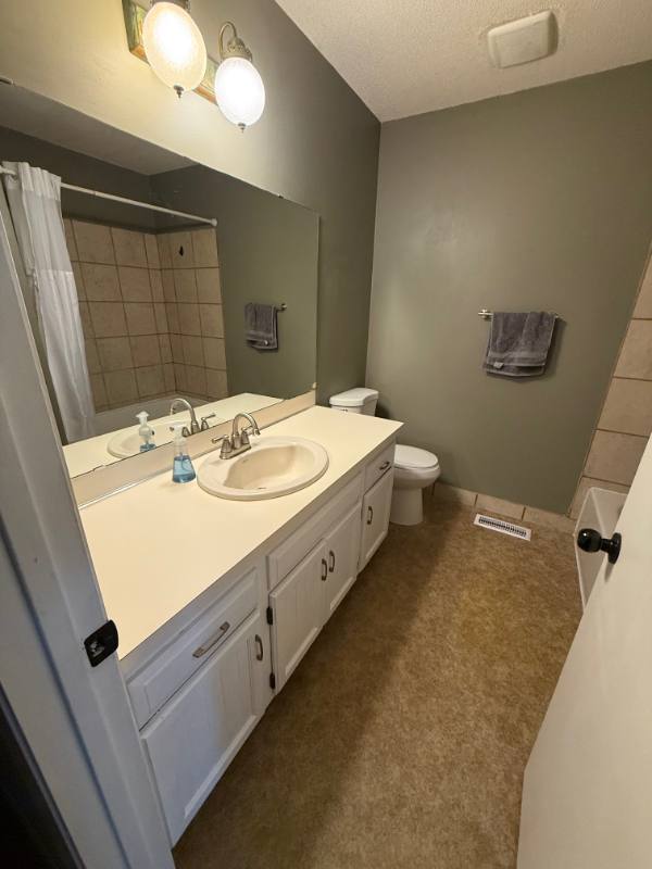 Townhouse for rent at 4125 Goldenrod Lane N, Minneapolis, MN 55441