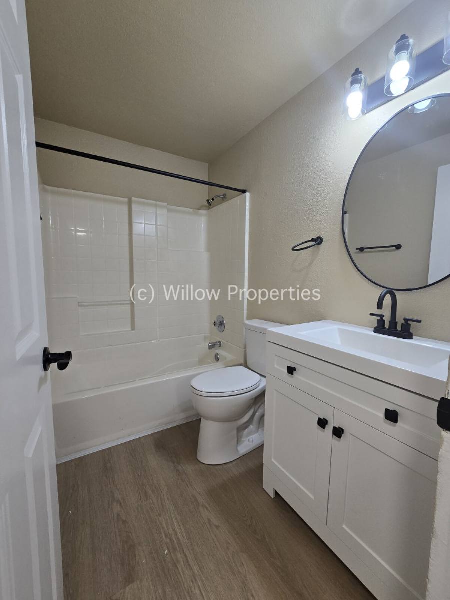 Apartment for rent at 12020 Edgewood Ave SW #1, Lakewood, WA 98498