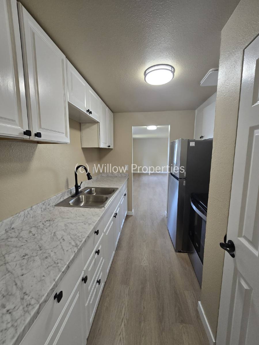 Apartment for rent at 12020 Edgewood Ave SW #1, Lakewood, WA 98498