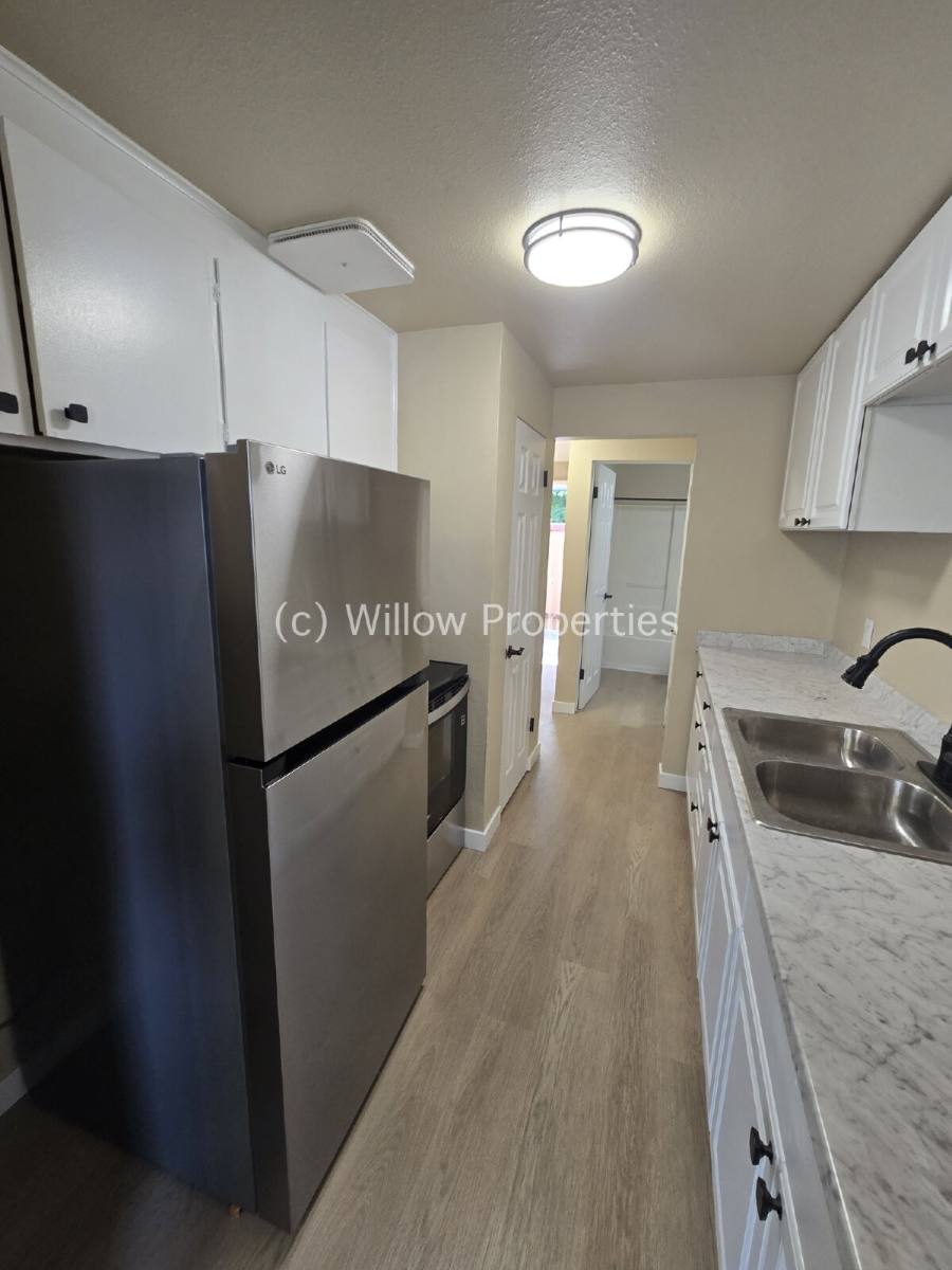 Apartment for rent at 12020 Edgewood Ave SW #1, Lakewood, WA 98498