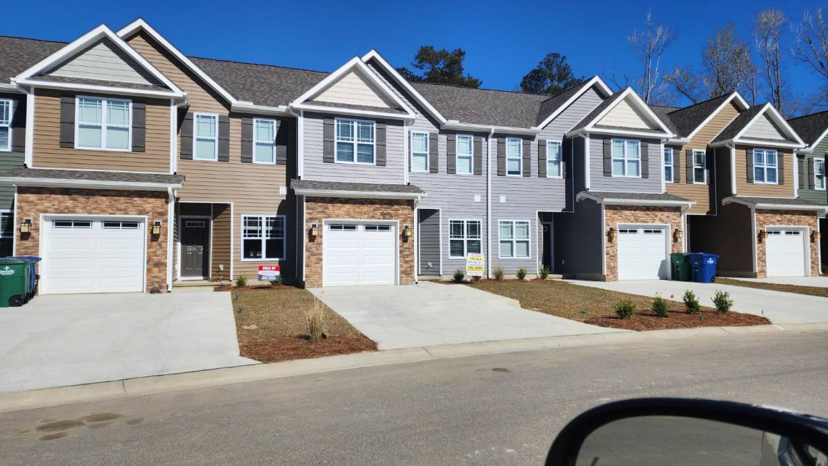 Townhouse for rent at 1815 Fox Den Way #3, Greenville, NC 27858