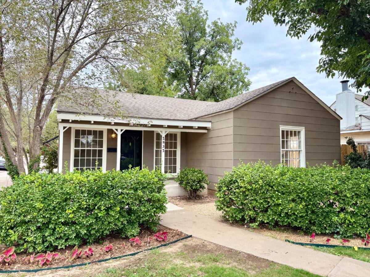 Townhouse for rent at 2832 24th St, Lubbock, TX 79410