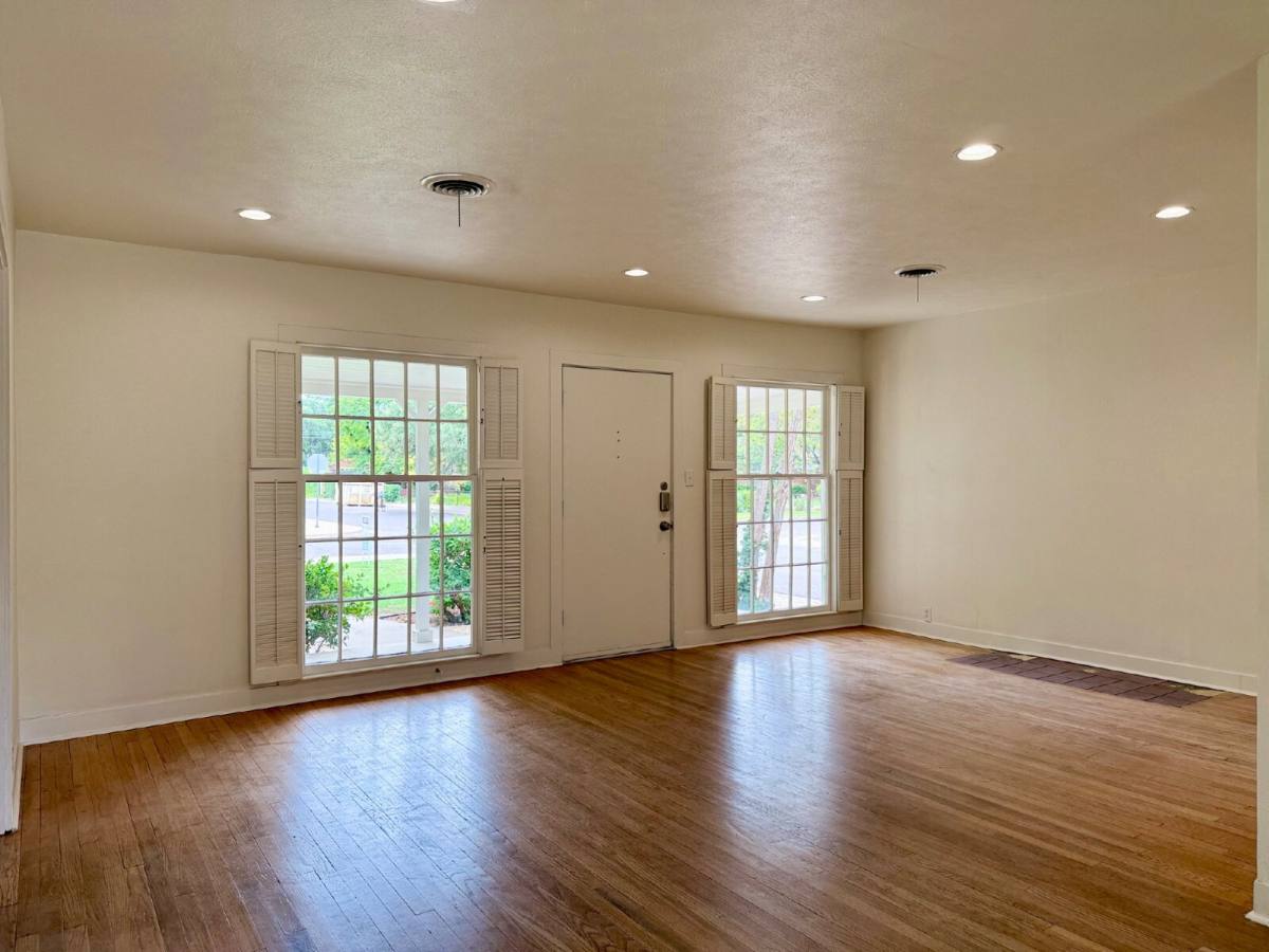 Townhouse for rent at 2832 24th St, Lubbock, TX 79410
