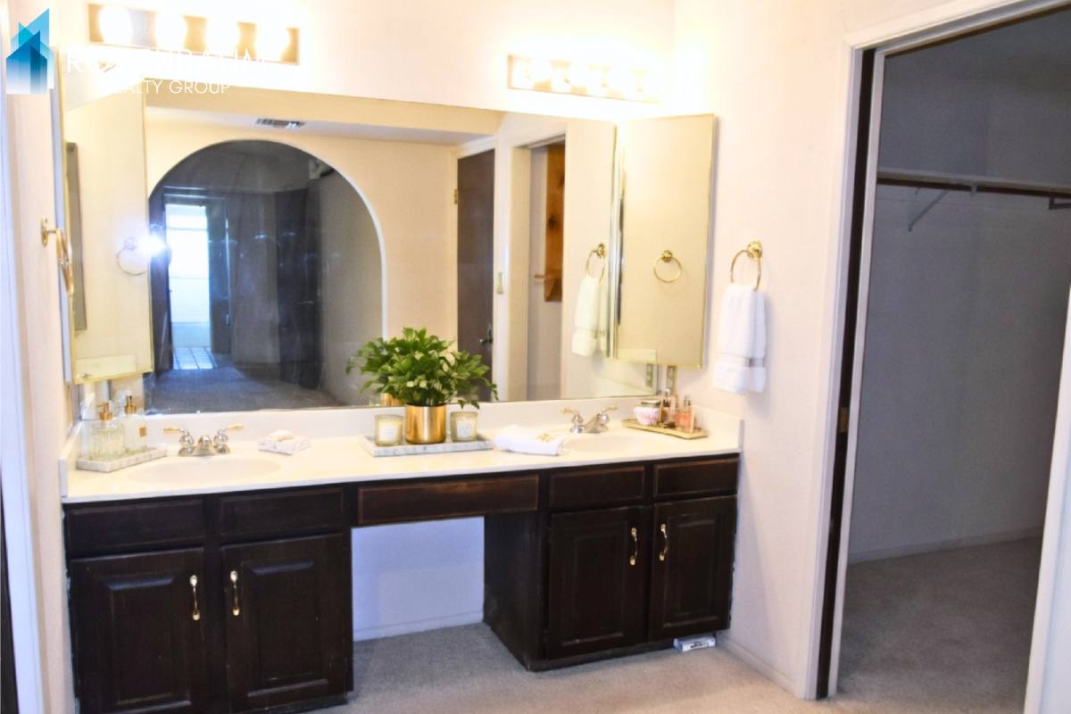 House for rent at 10442 W Avalon Dr, Avondale, AZ 85392