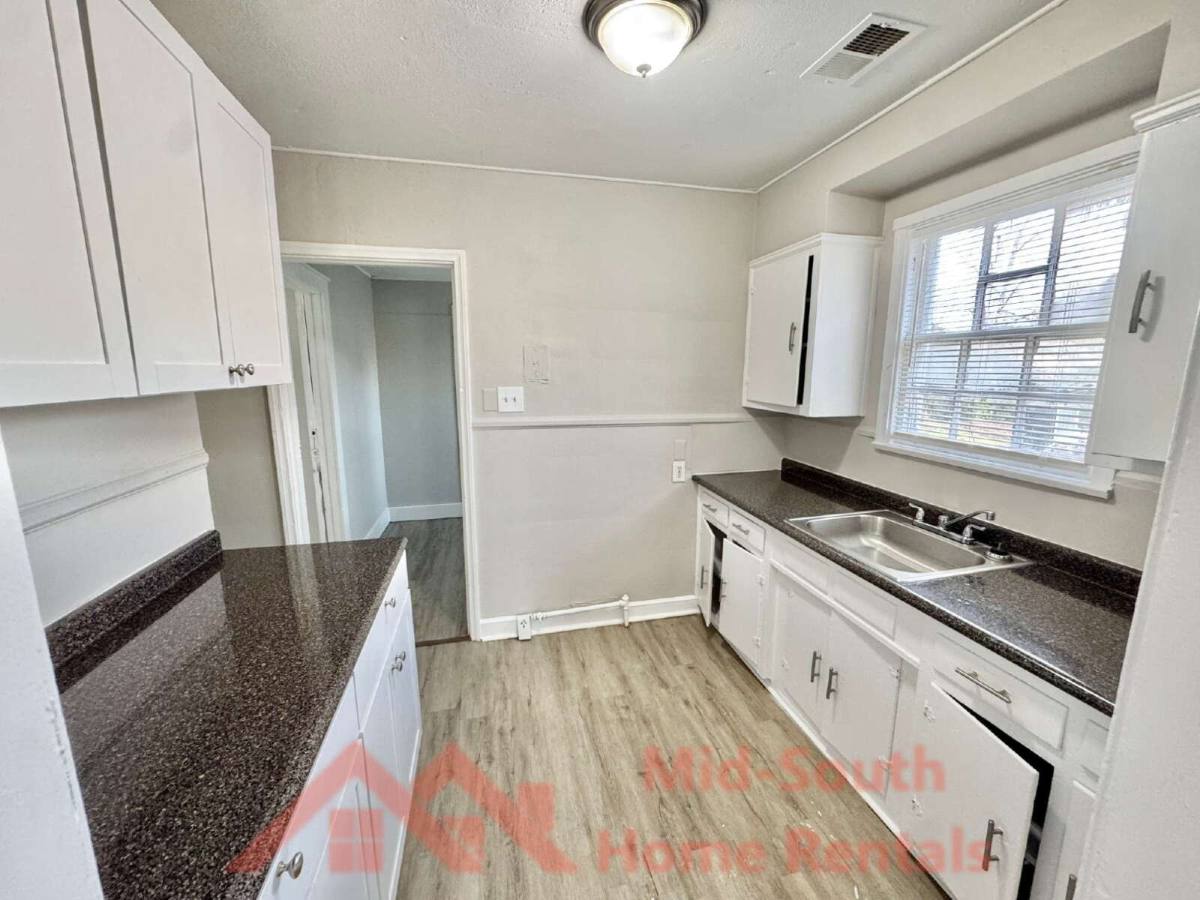 House for rent at 3472 Hadley Rd, Memphis, TN 38111