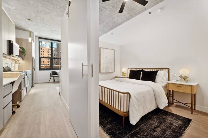 Apartment for rent at 225 W Huron #625, Chicago, IL 60654