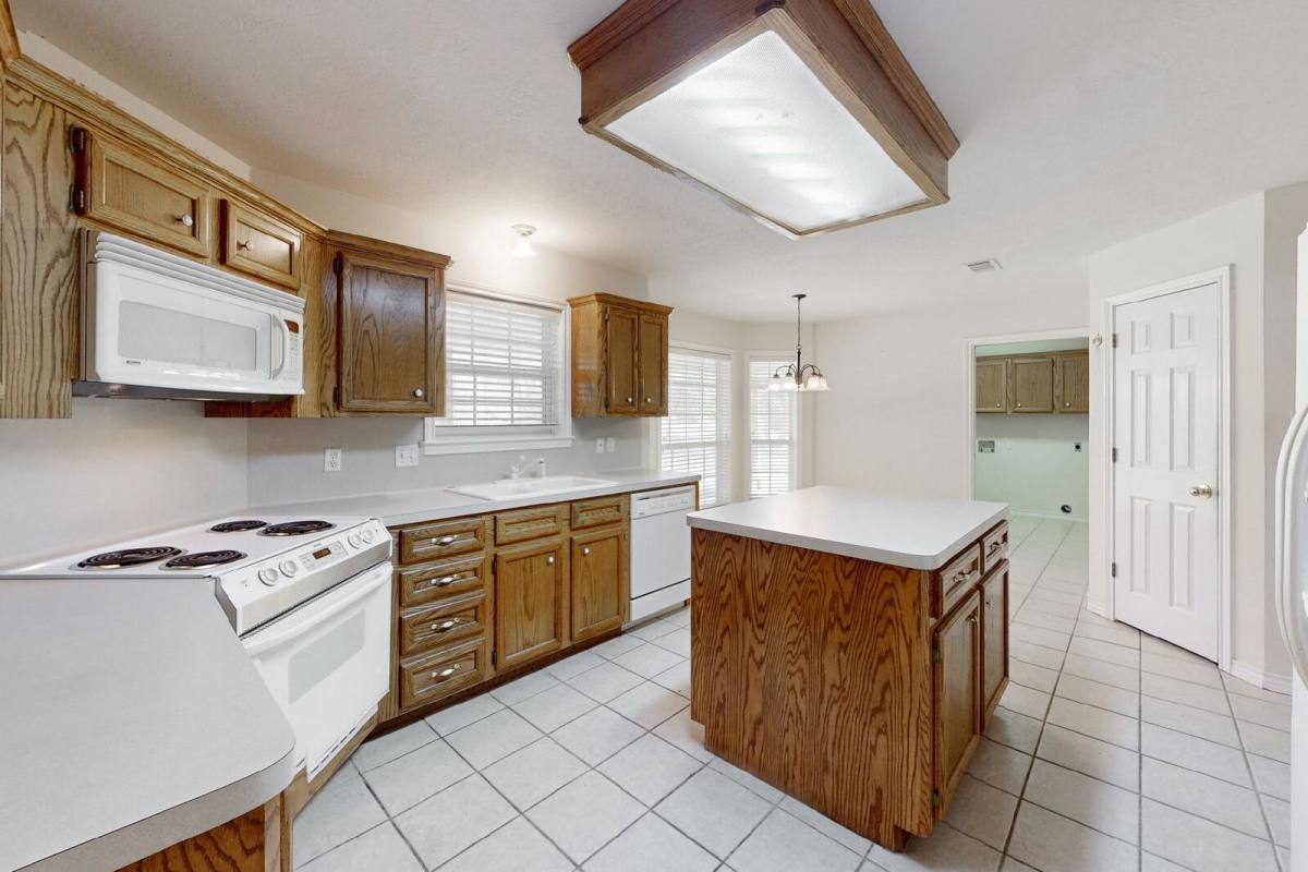 House for rent at 6054 Clay Pit Rd, College Station, TX 77845