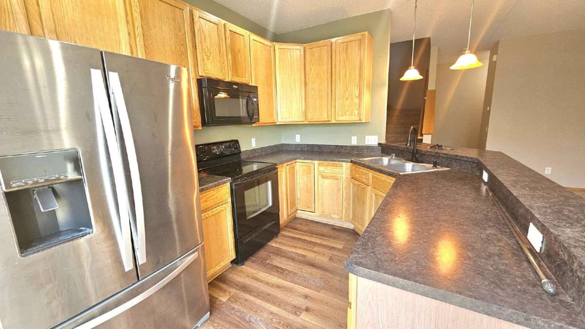 Townhouse for rent at 15602 Eagles Nest Way, Saint Paul, MN 55124