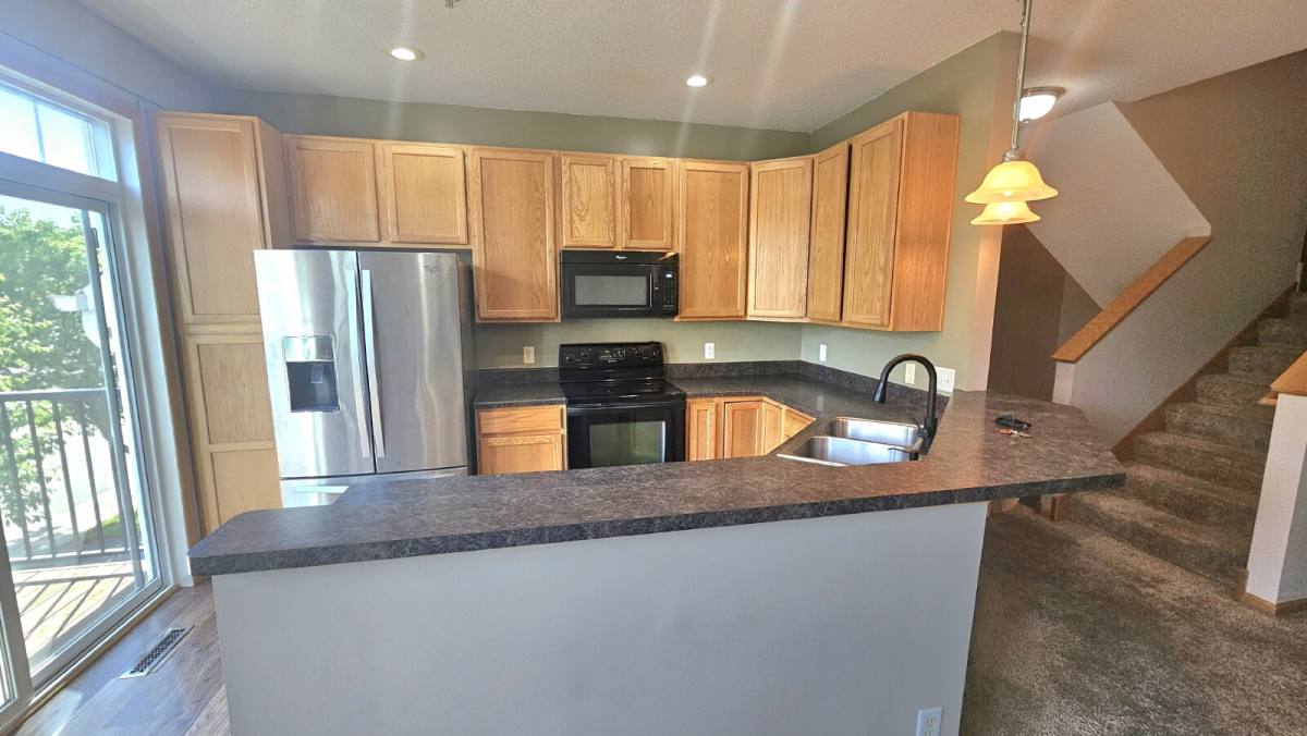 Townhouse for rent at 15602 Eagles Nest Way, Saint Paul, MN 55124