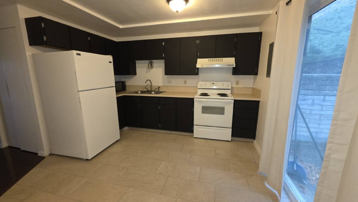 Townhouse for rent at 1565 E 775 S #6, Ogden, UT 84404