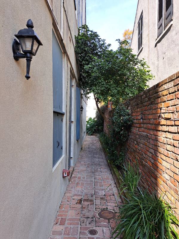 Apartment for rent at 617 Dauphine St #9, New Orleans, LA 70112
