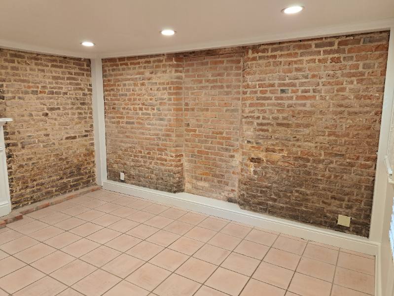 Apartment for rent at 617 Dauphine St #9, New Orleans, LA 70112