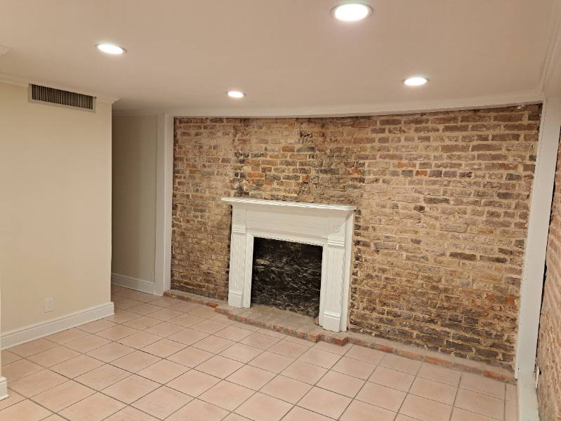 Apartment for rent at 617 Dauphine St #9, New Orleans, LA 70112