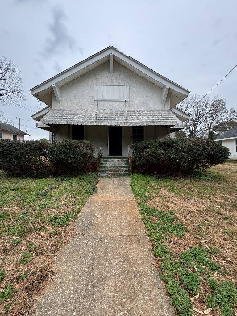 House for rent at 114 Cedar St, Laurens, SC 29360