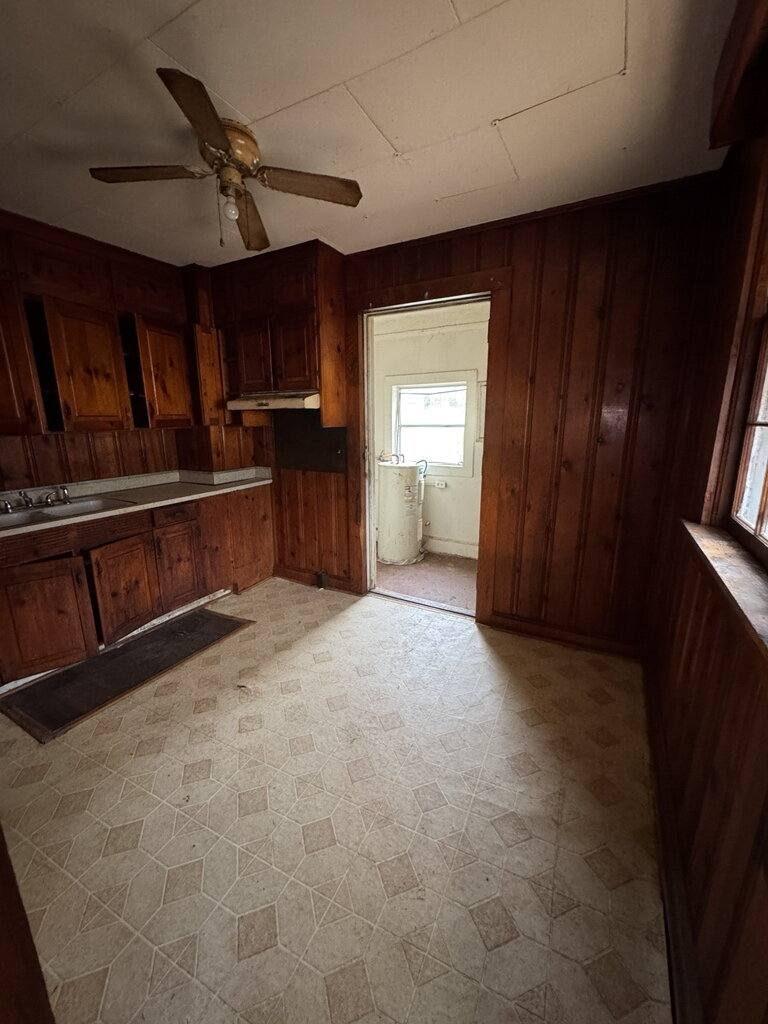 House for rent at 114 Cedar St, Laurens, SC 29360