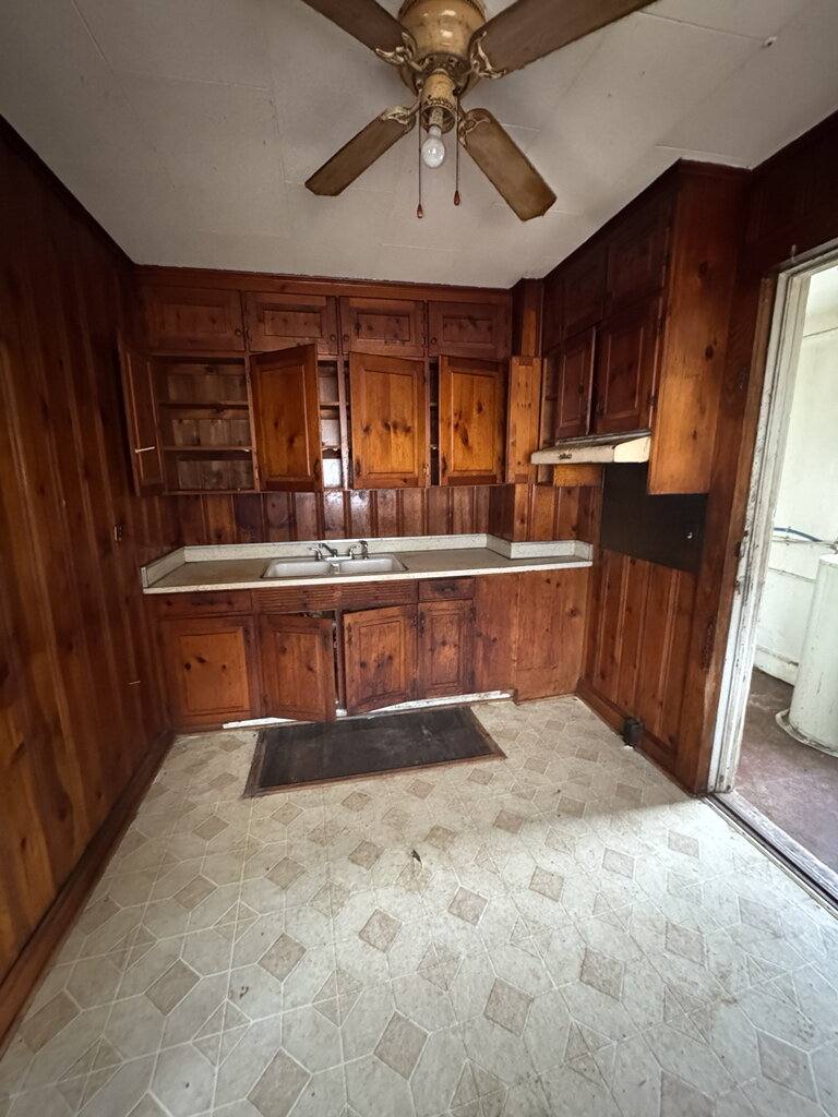 House for rent at 114 Cedar St, Laurens, SC 29360