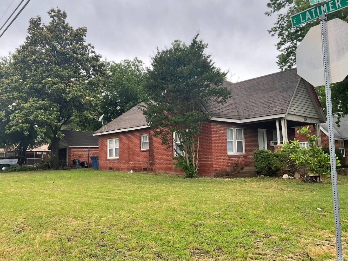 House for rent at 1104 N Gary Place, Tulsa, OK 74110