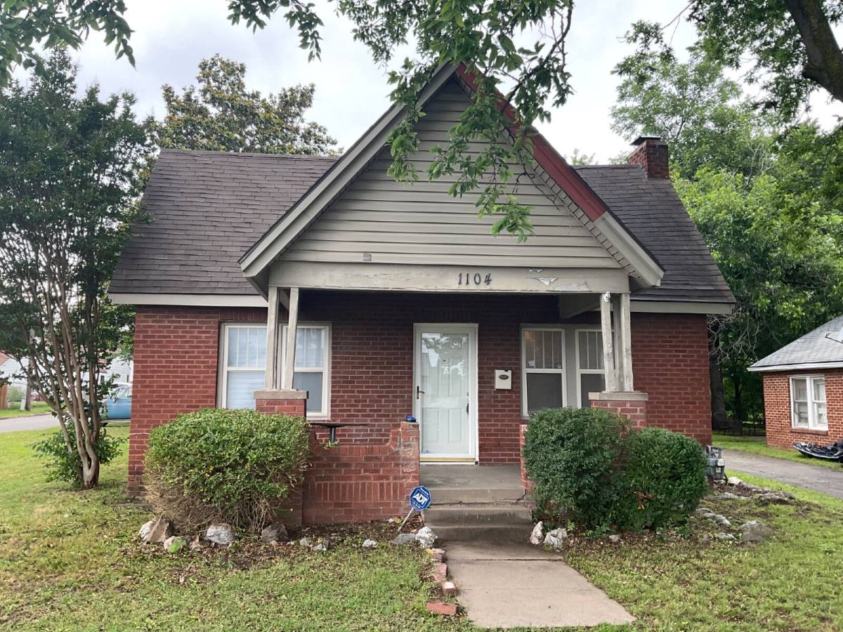 House for rent at 1104 N Gary Place, Tulsa, OK 74110