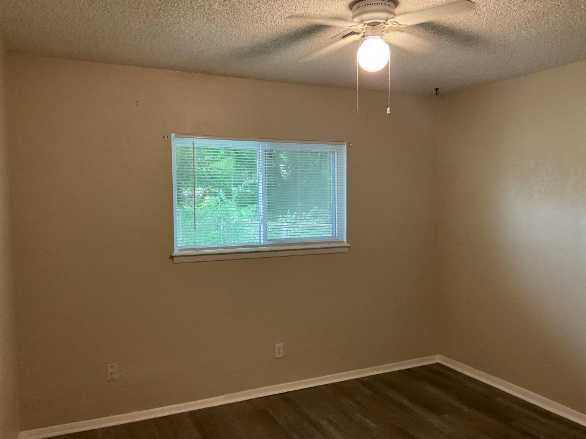 Townhouse for rent at 3230 S Lakewood Ave, Tulsa, OK 74135