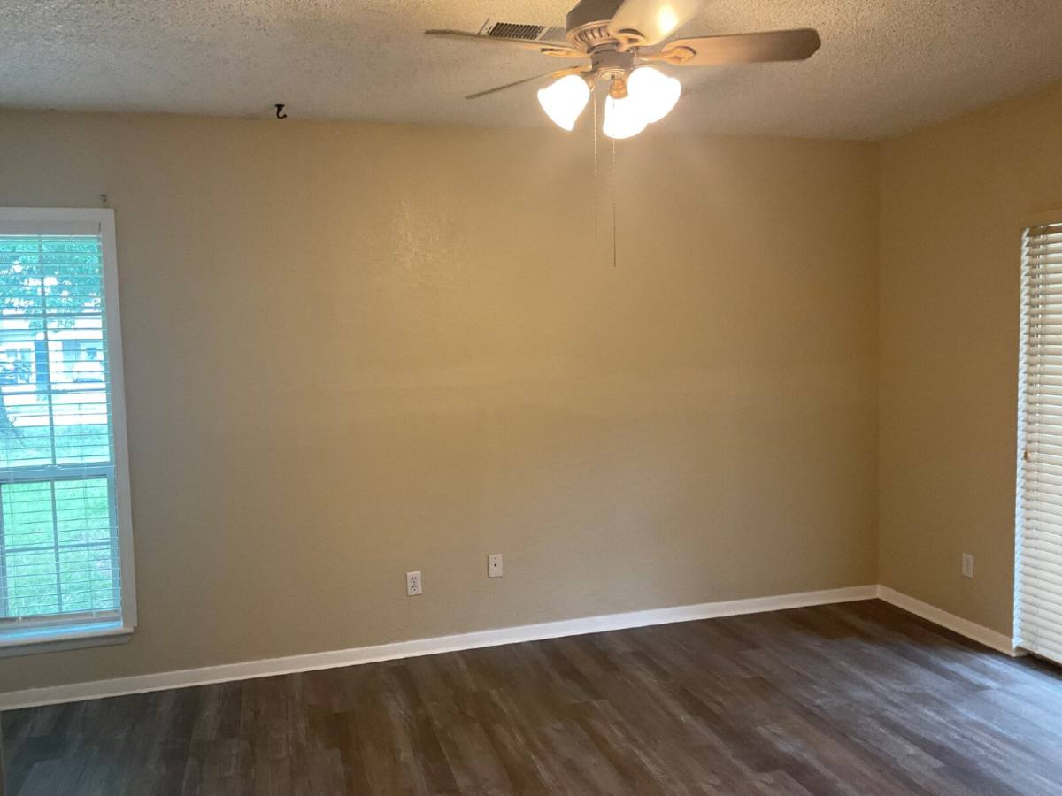 Townhouse for rent at 3230 S Lakewood Ave, Tulsa, OK 74135