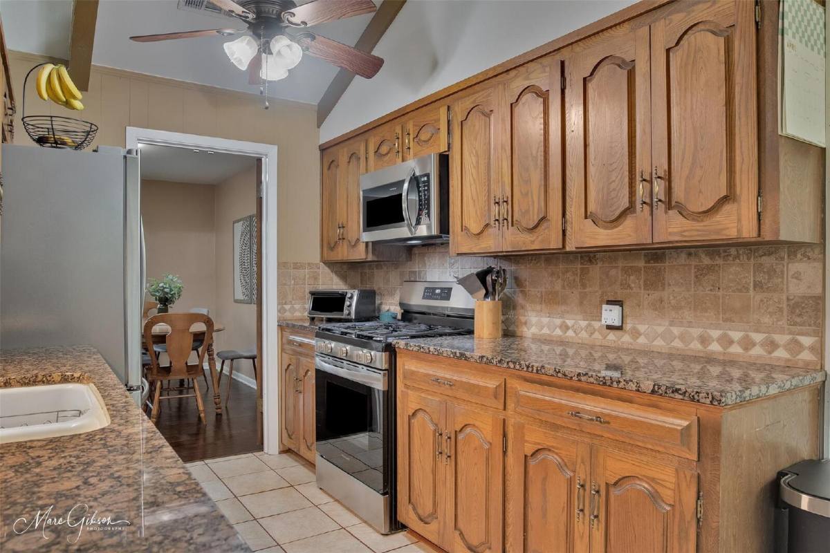 House for rent at 7440 Camelback Dr, Shreveport, LA 71105