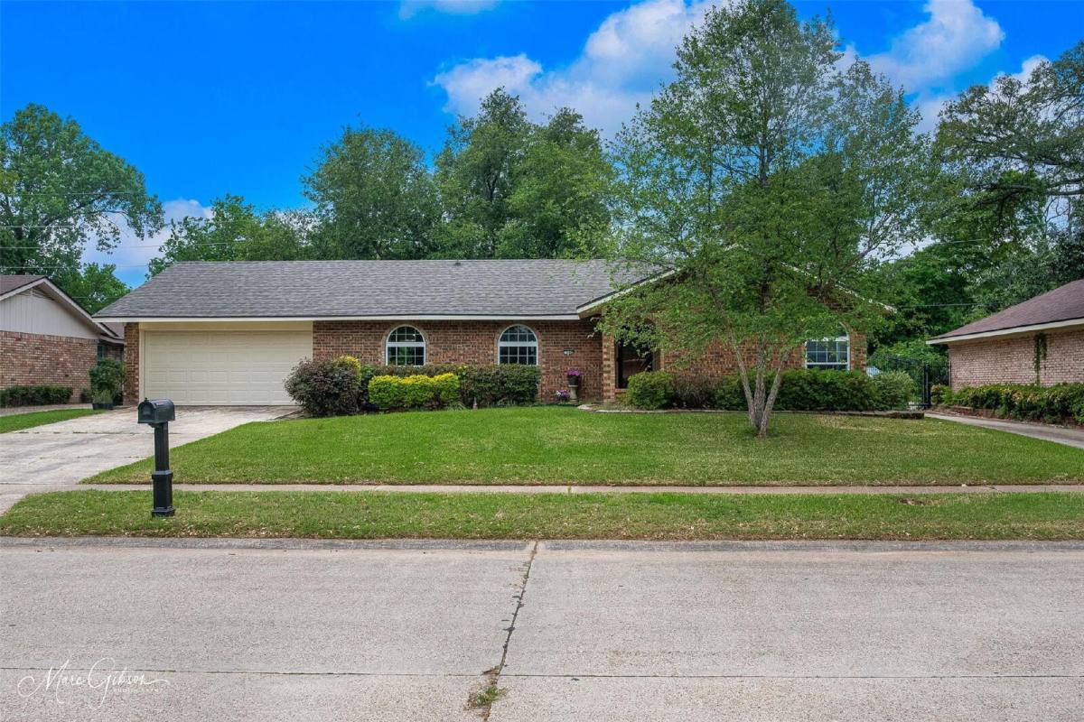House for rent at 7440 Camelback Dr, Shreveport, LA 71105
