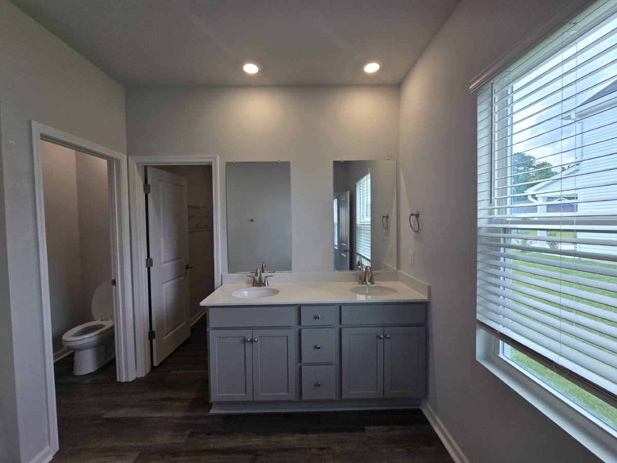 House for rent at 517 Sandy Hollow Dr, Jacksonville, NC 28540