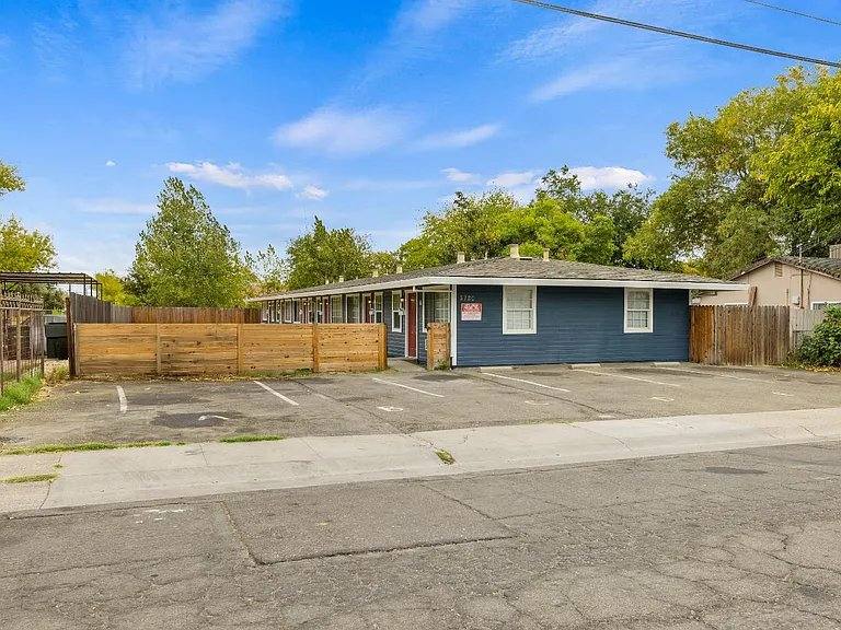 Apartment for rent at 2720 Forrest St #2, Sacramento, CA 95815