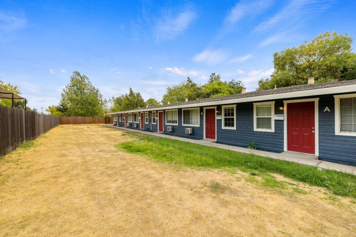 Apartment for rent at 2720 Forrest St #2, Sacramento, CA 95815