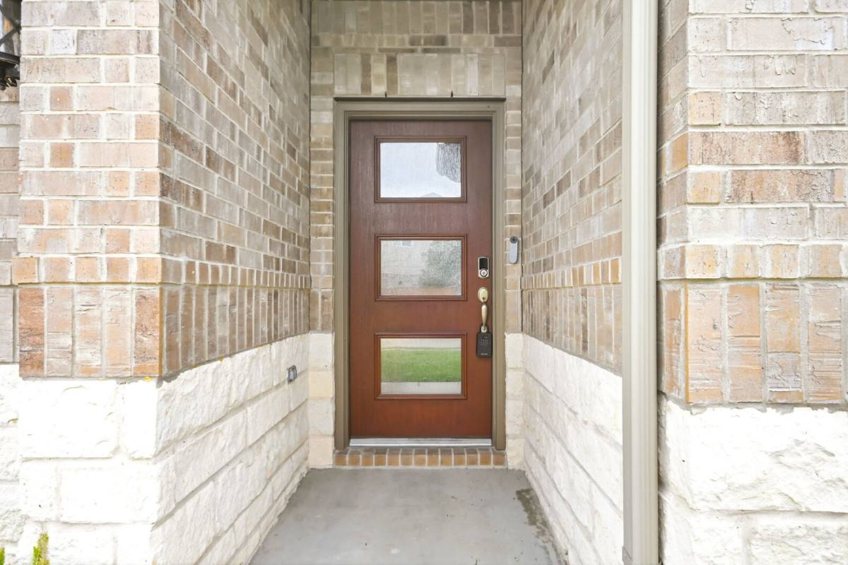 House for rent at 1207 Cascade Hills Dr, Rosharon, TX 77583