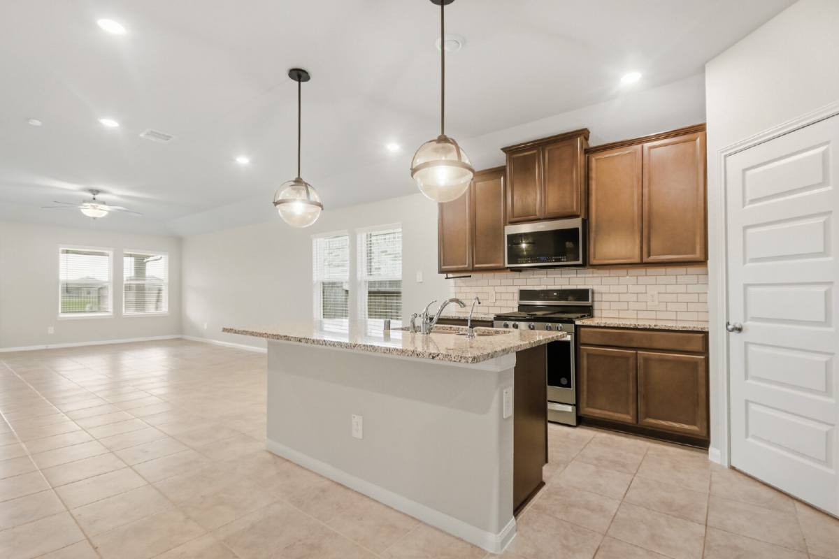 House for rent at 1207 Cascade Hills Dr, Rosharon, TX 77583
